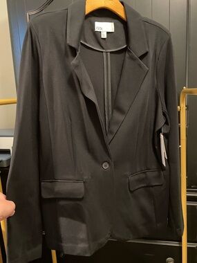NWT Black Single-Button Blazer